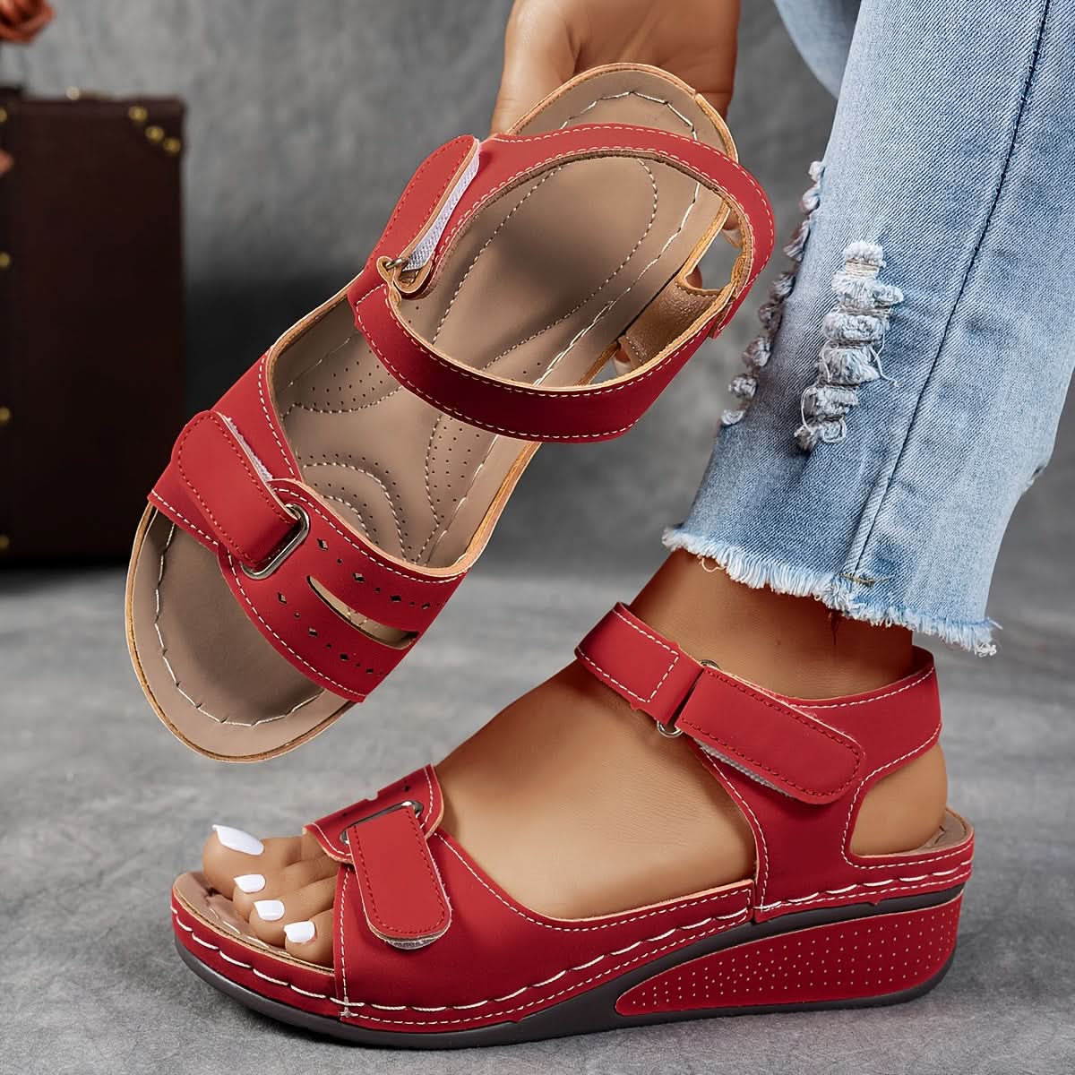 BLAKE COMFORT STEP SANDALS