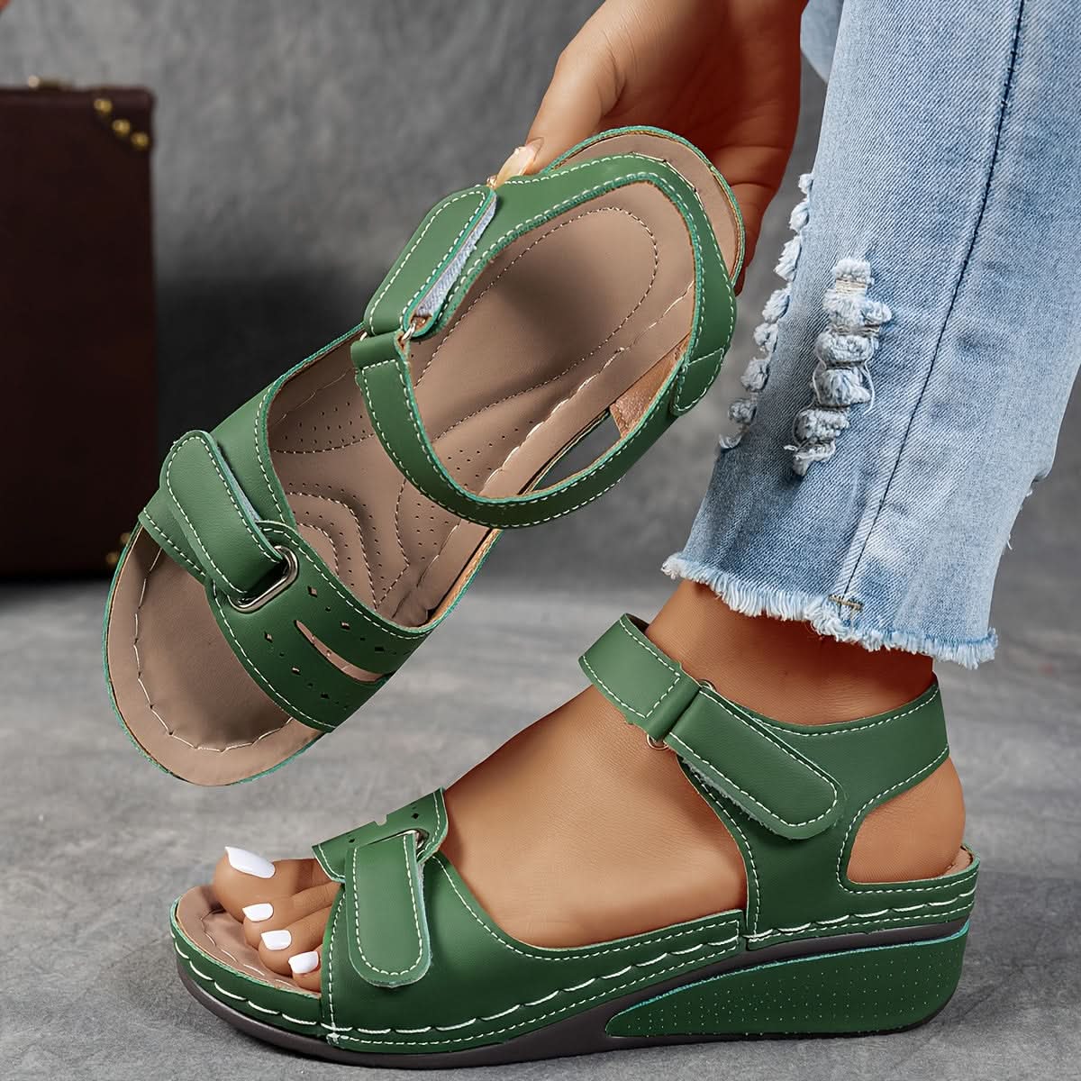 BLAKE COMFORT STEP SANDALS