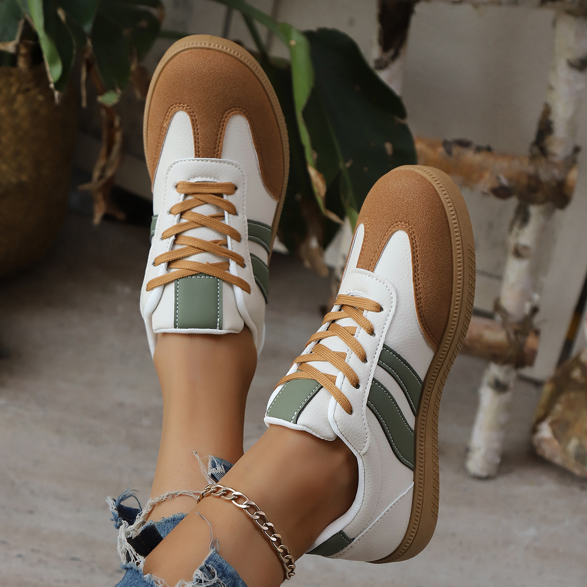 BIJOURA LEATHER SNEAKERS