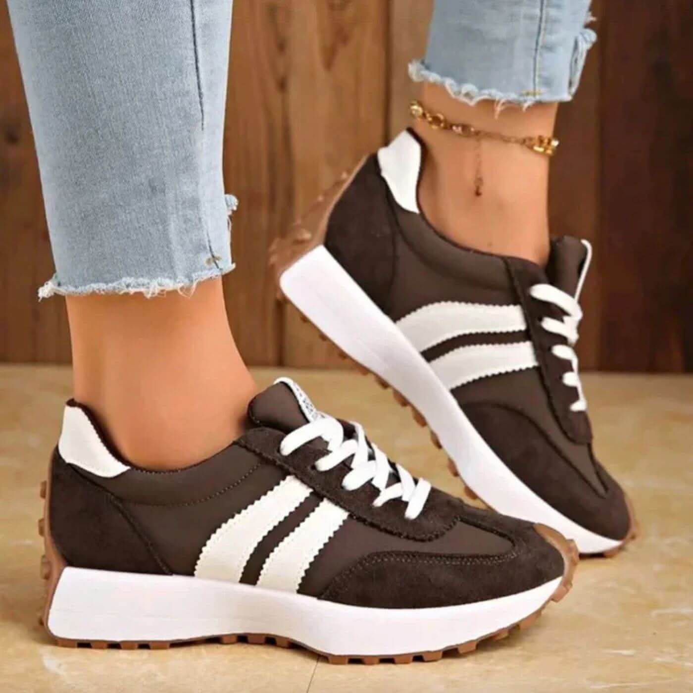 AVA LIGHTWEIGHT COMFORT SNEAKERS