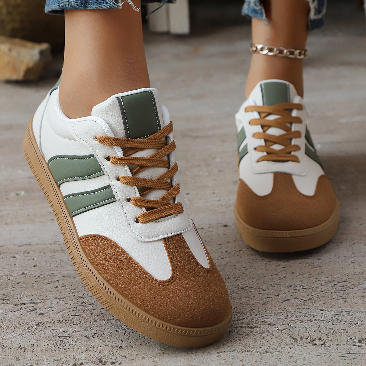 BIJOURA LEATHER SNEAKERS